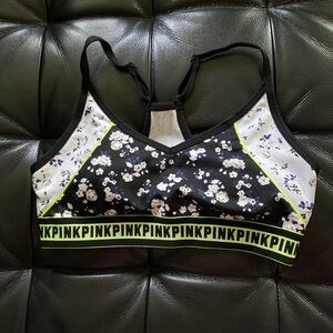 PINK Victoria Secret ultimate lightly lined sports bra